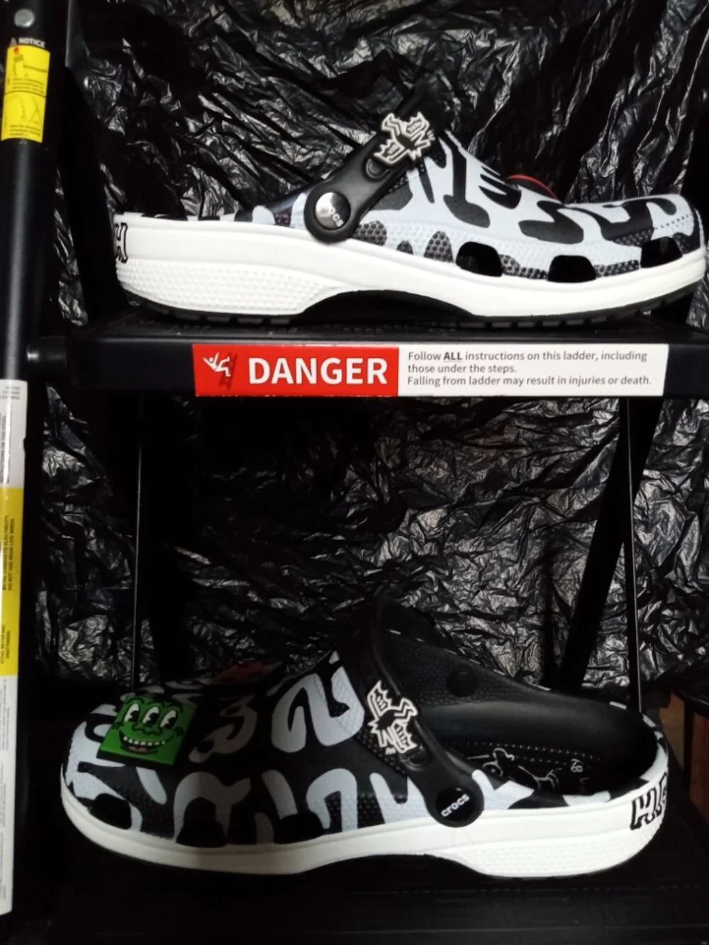 KEITH HARING X CROCS 